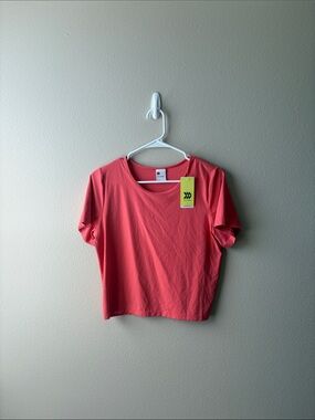 ✨NWT~All In Motion Coral Tee✨